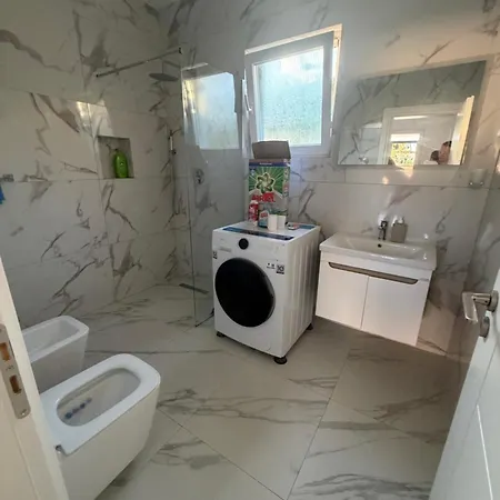 In Villa Shkodër